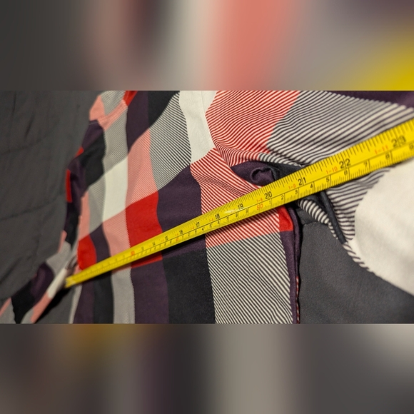 TEMU Women's V Neck Red Black And White Plaid Long Sleeve Top Size Large - Picture 8 of 8